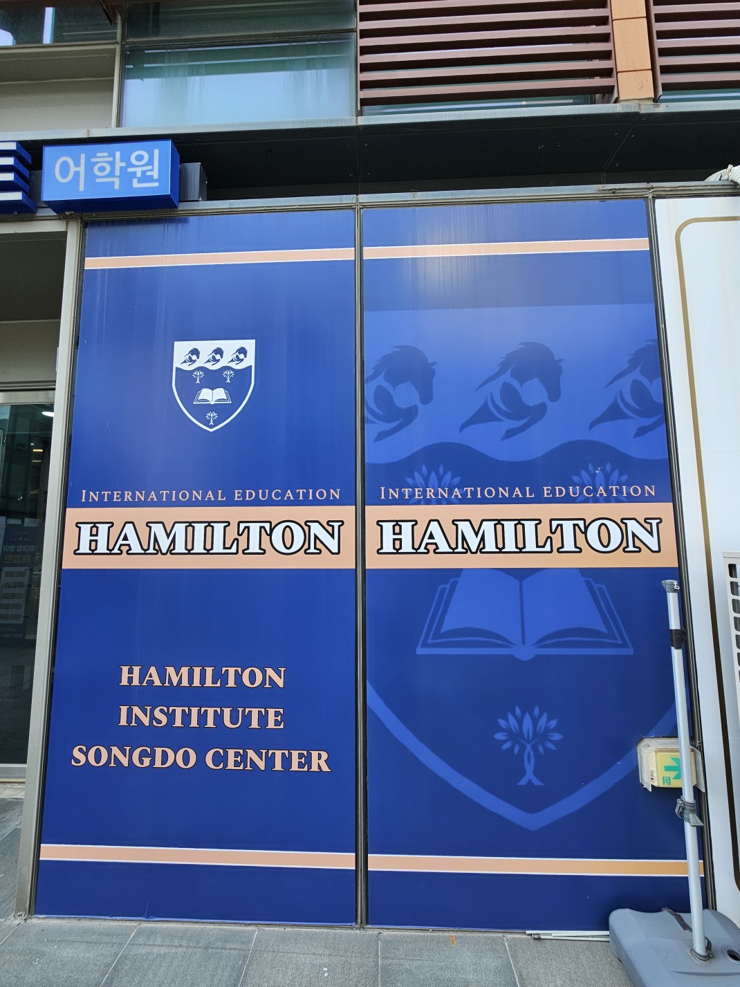 1898e87497dc8992b18bd32041adebe5_1759367958_8375.jpg